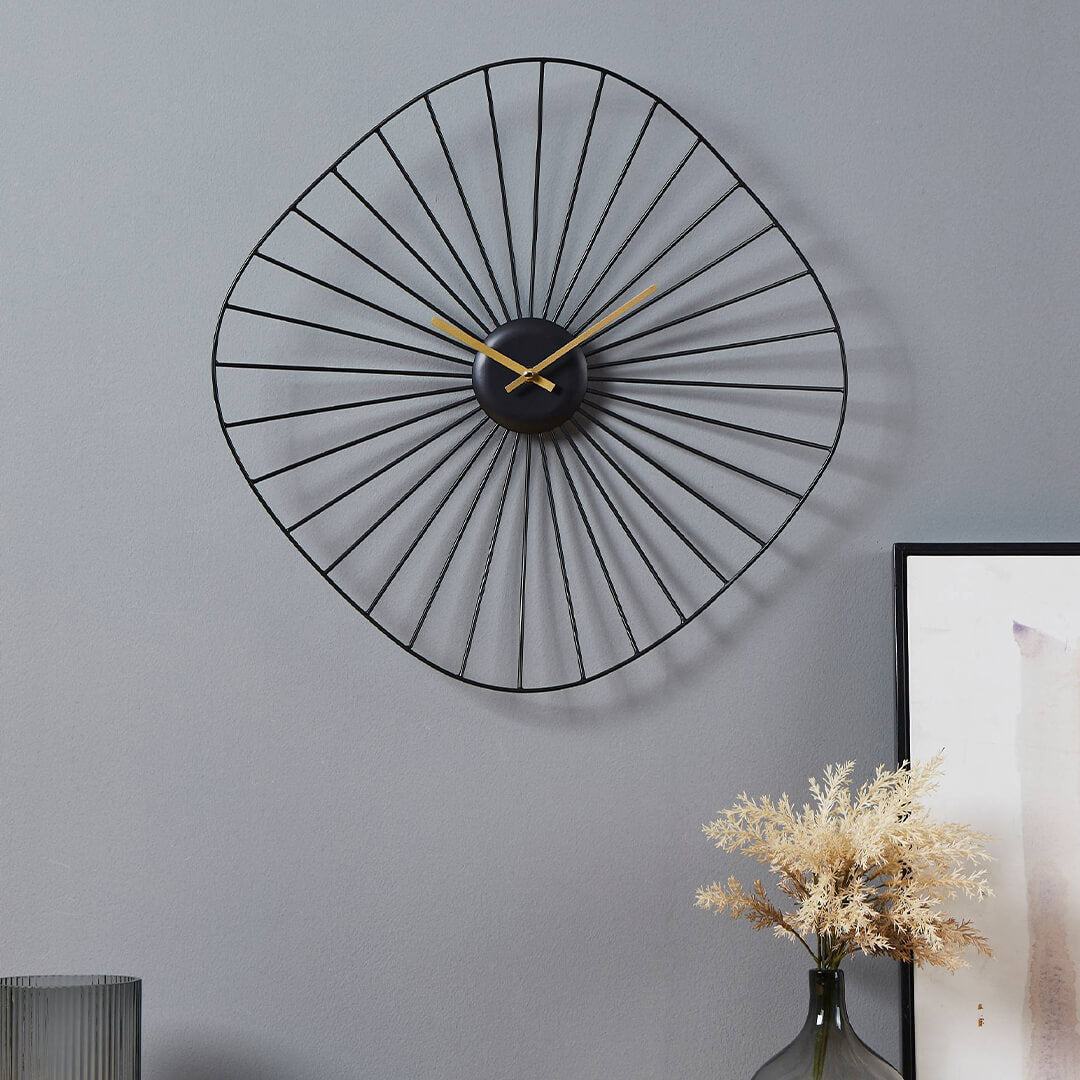 Matsumoto Small Black Clock
