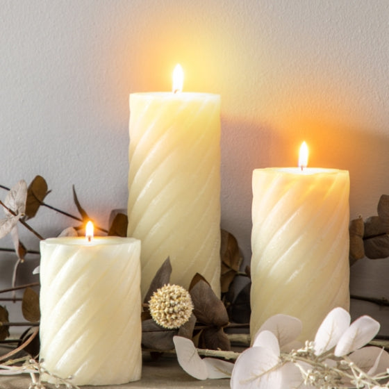 Pillar Twist Large Candle in Ivory