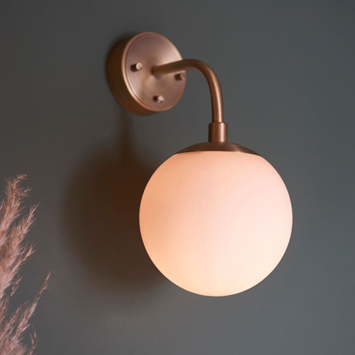 Pilar 1 Light Brass Wall Bracket