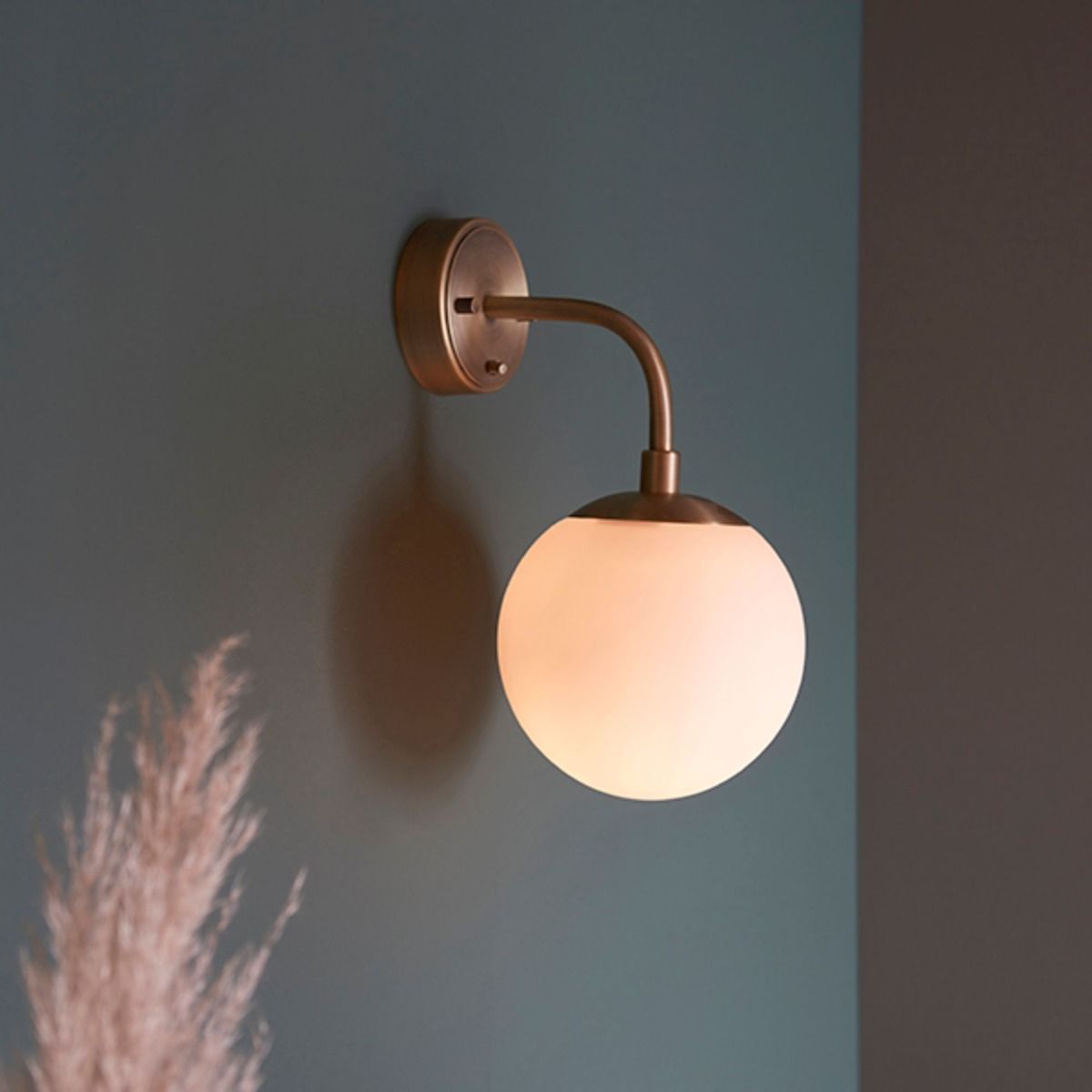 Pilar 1 Light Brass Wall Bracket