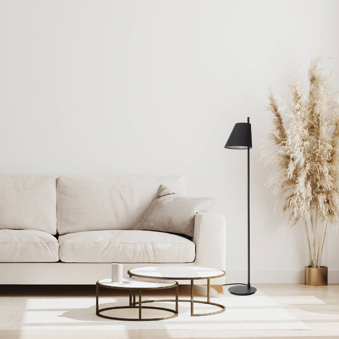 Estaziona Black Floor Lamp