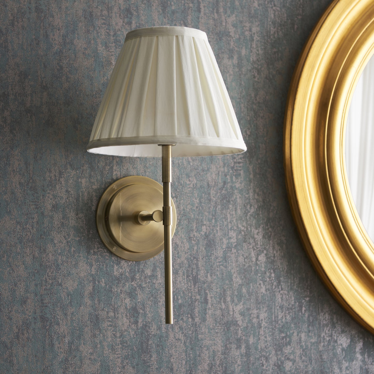 Rennes & Carla Wall Light Antique Brass