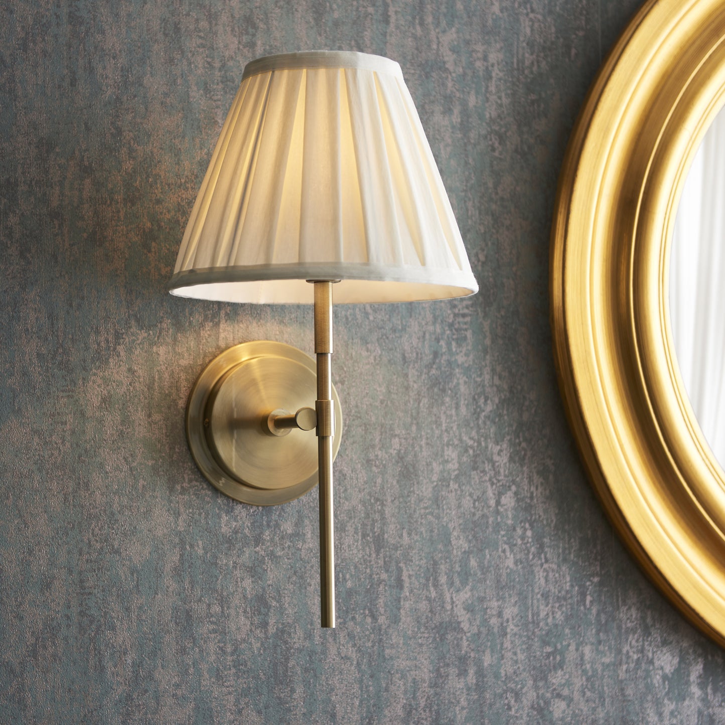 Rennes & Carla Wall Light Antique Brass