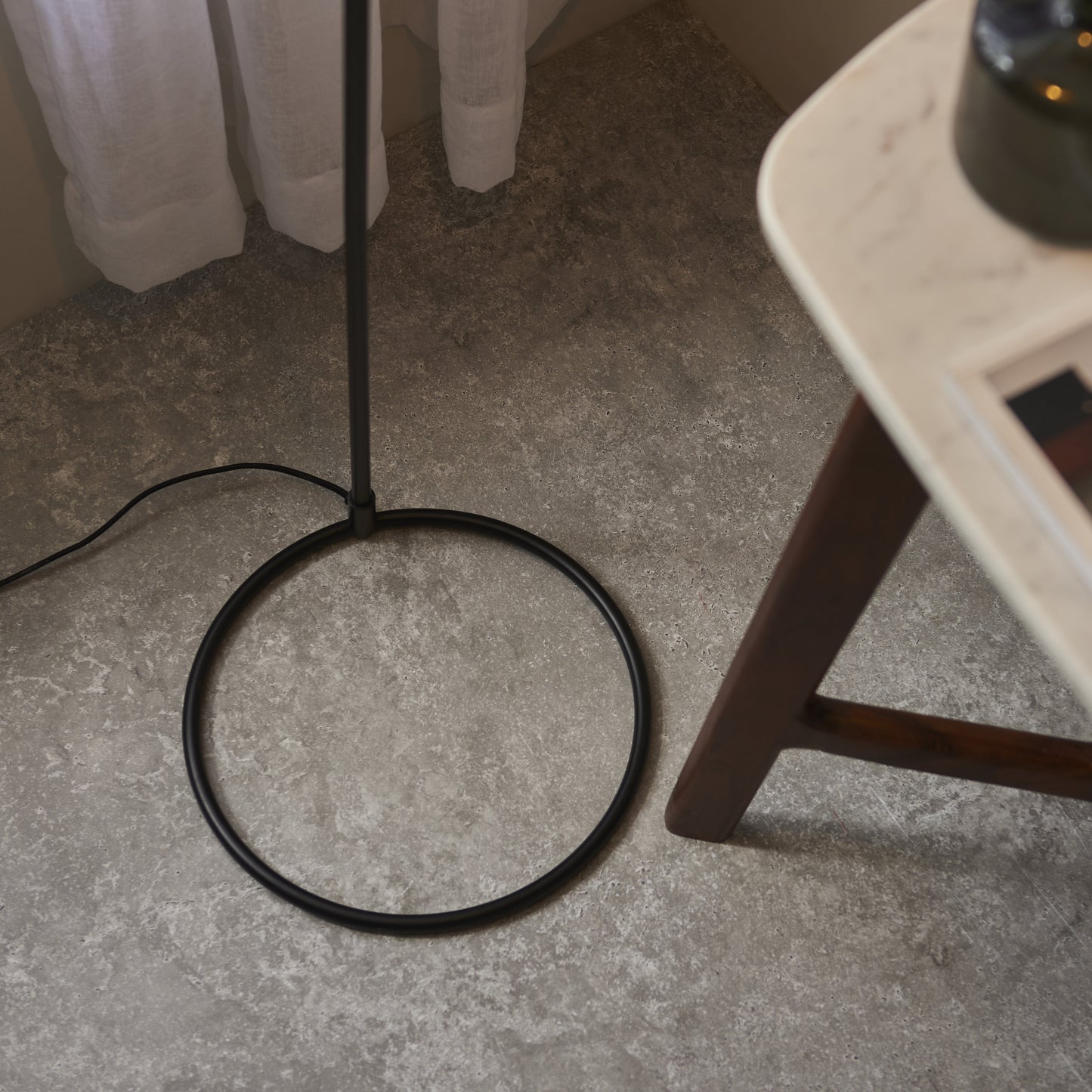 Brair Floor Lamp Black