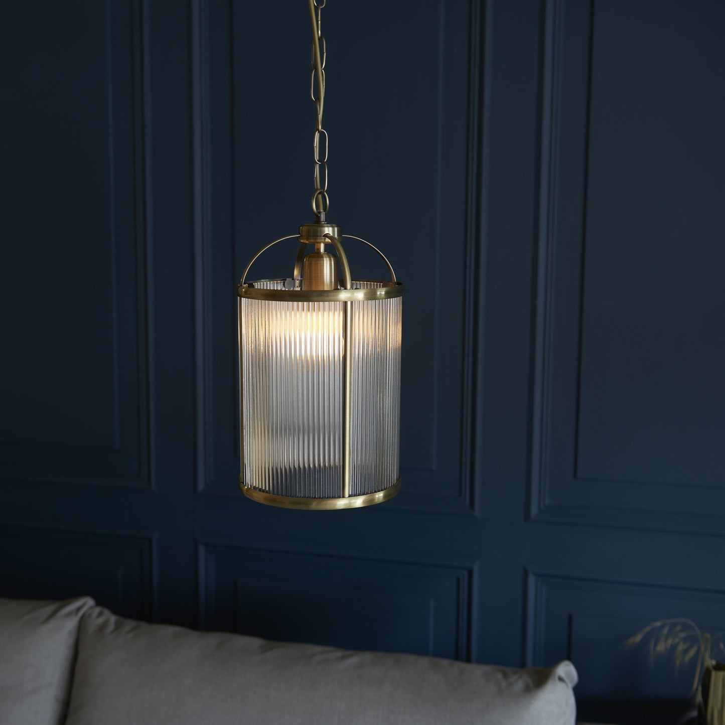 Lambeth Ribbed Pendant Antique Brass