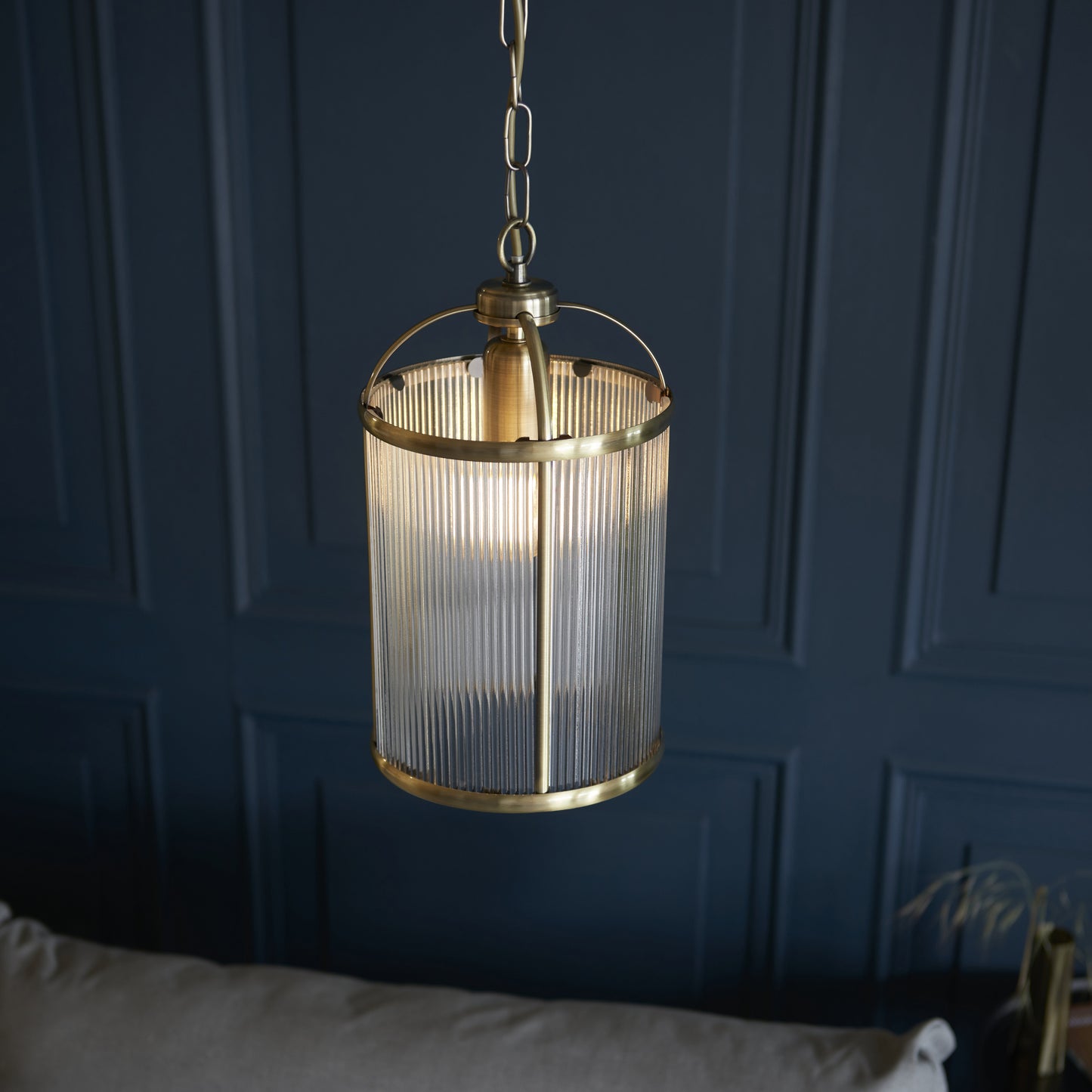 Lambeth Ribbed Pendant Antique Brass