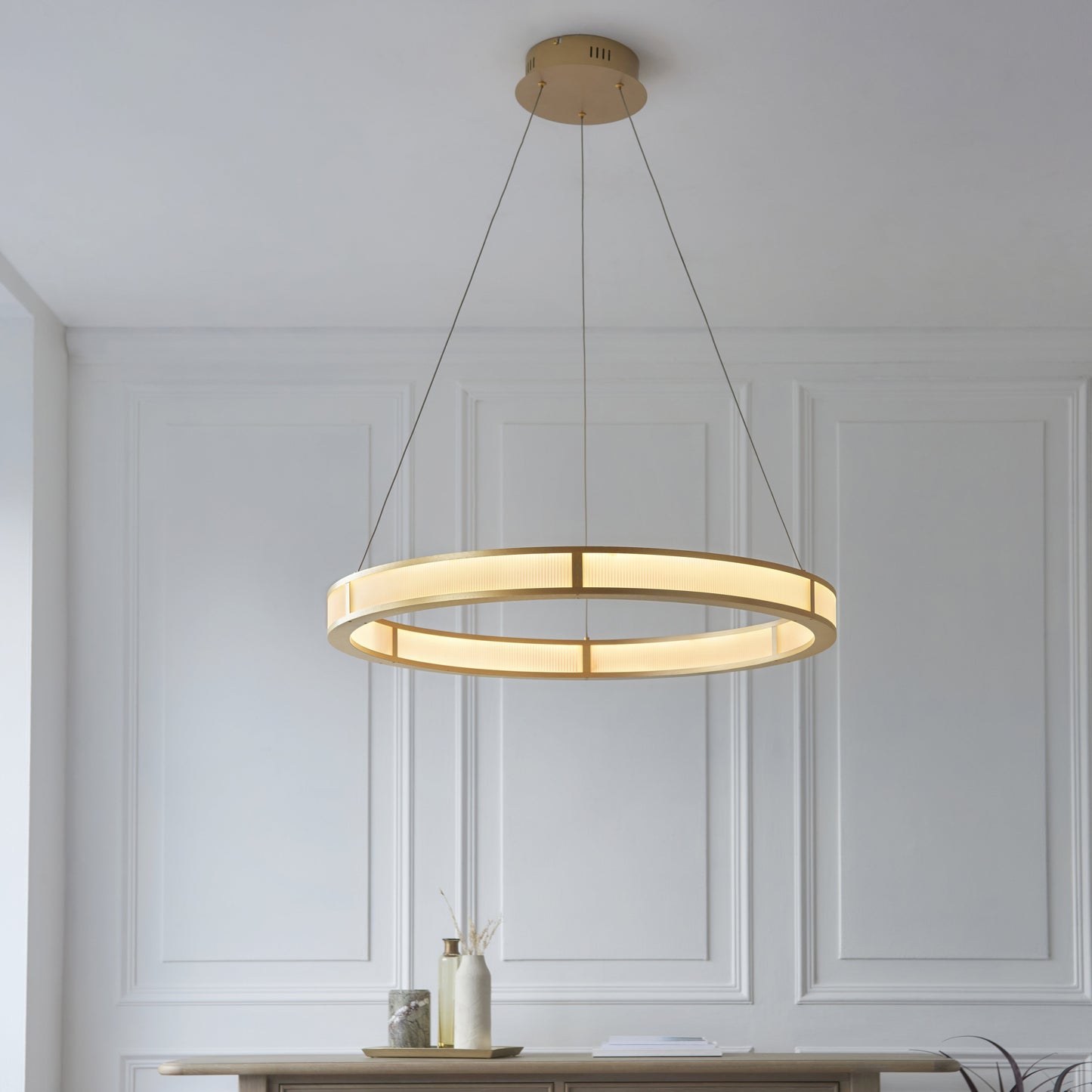 Classic Ribbed Hoop Pendant Brushed Gold