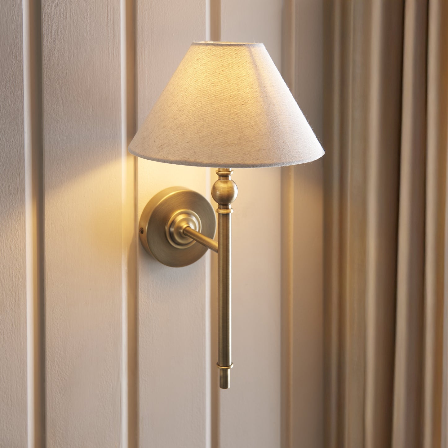 Lille Wall Light Antique Brass