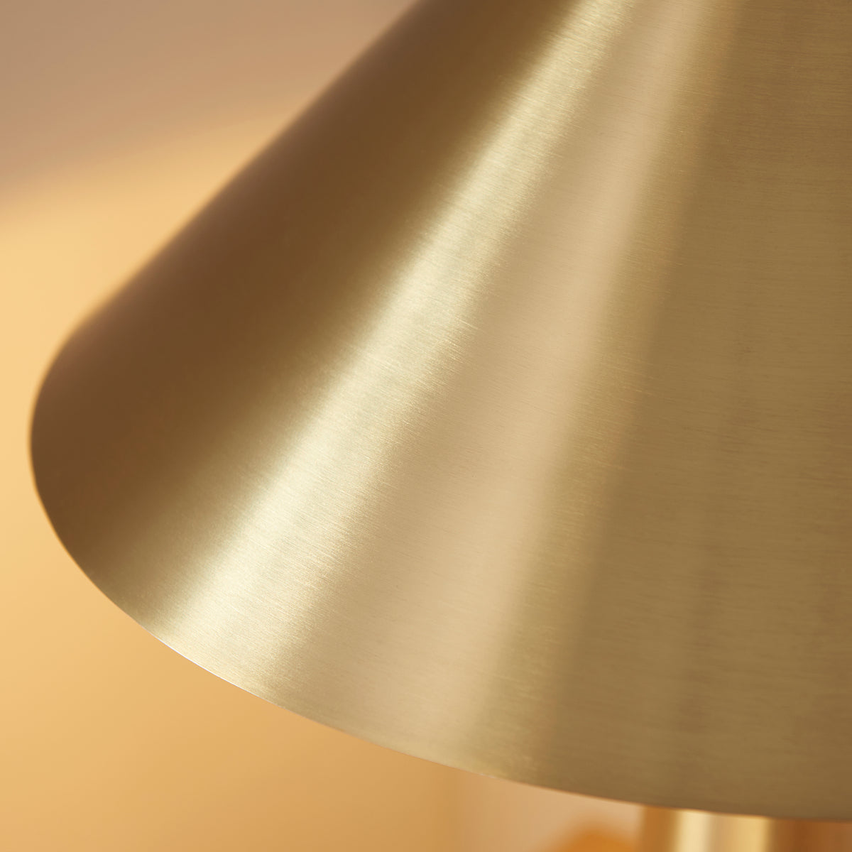 Isak Aged Brass Table Lamp