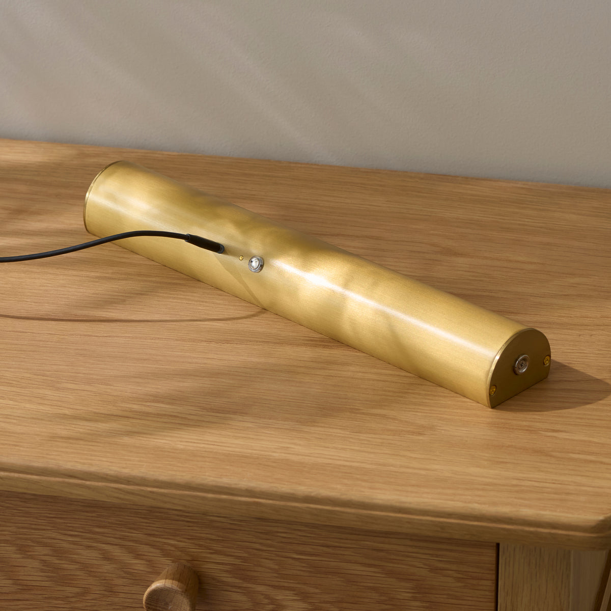 Nantes Warm Brass Rechargeable Picture Light