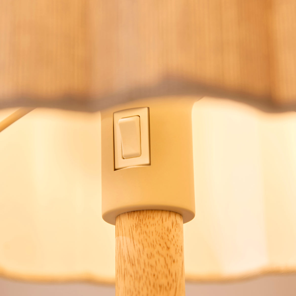 Olson Oak & Natural Scalloped Table Lamp