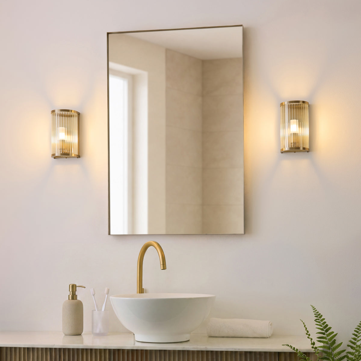 Ridgeton Antique Brass & Ribbed Glass Bathroom Wall Light IP44