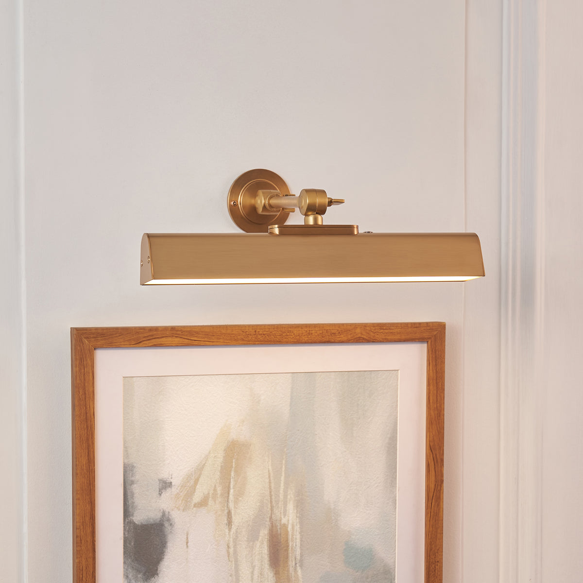 Dalyan Warm Brass Rechargeable Picture Light