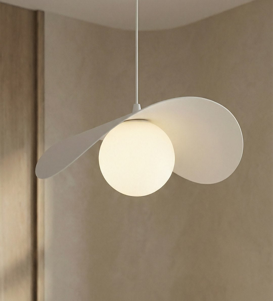 Ritual Medium Pendant White