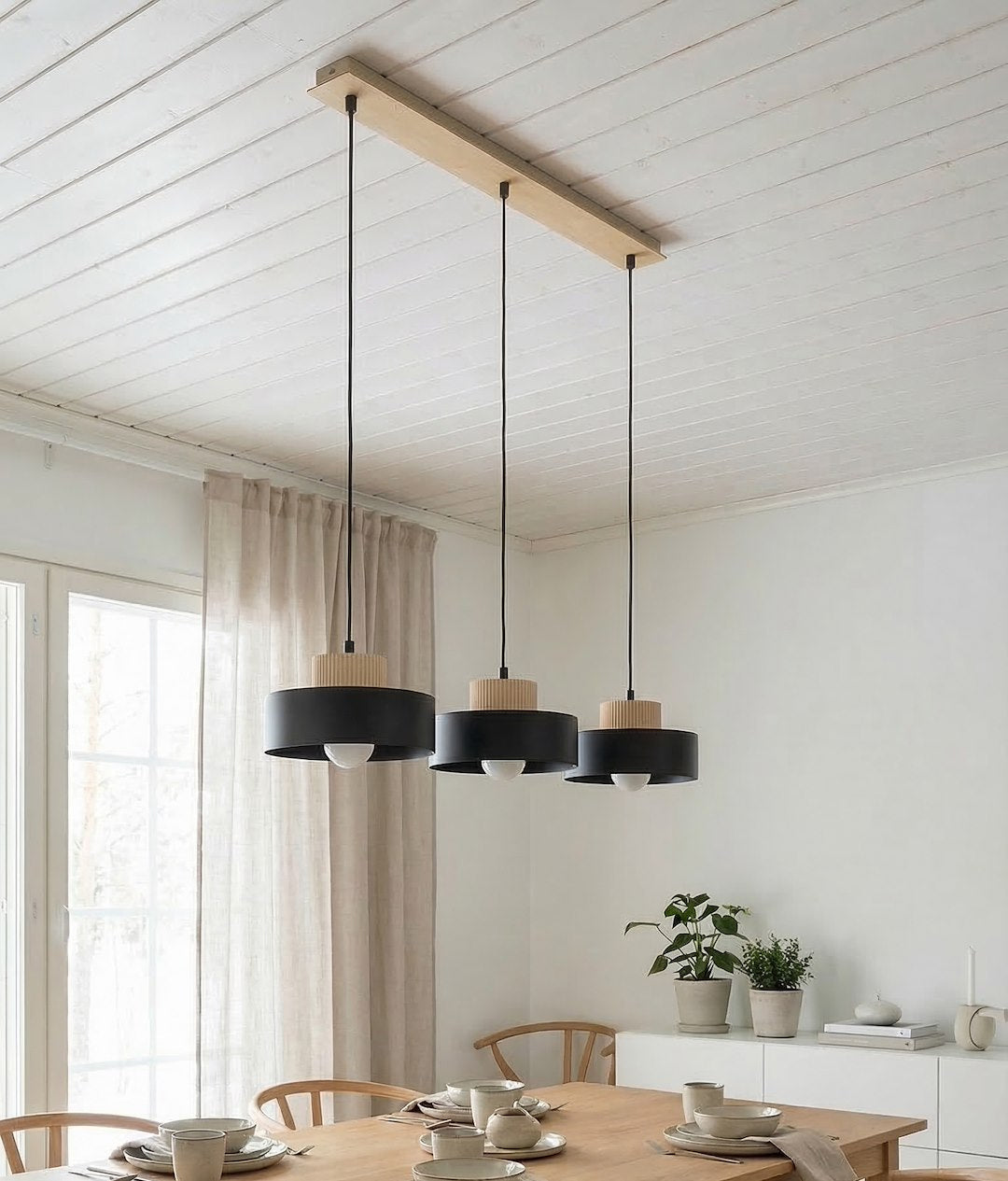 Kivi 3 Light Linear Pendant Black