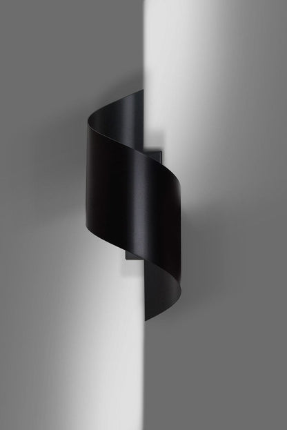 Spiner Wall Light Black