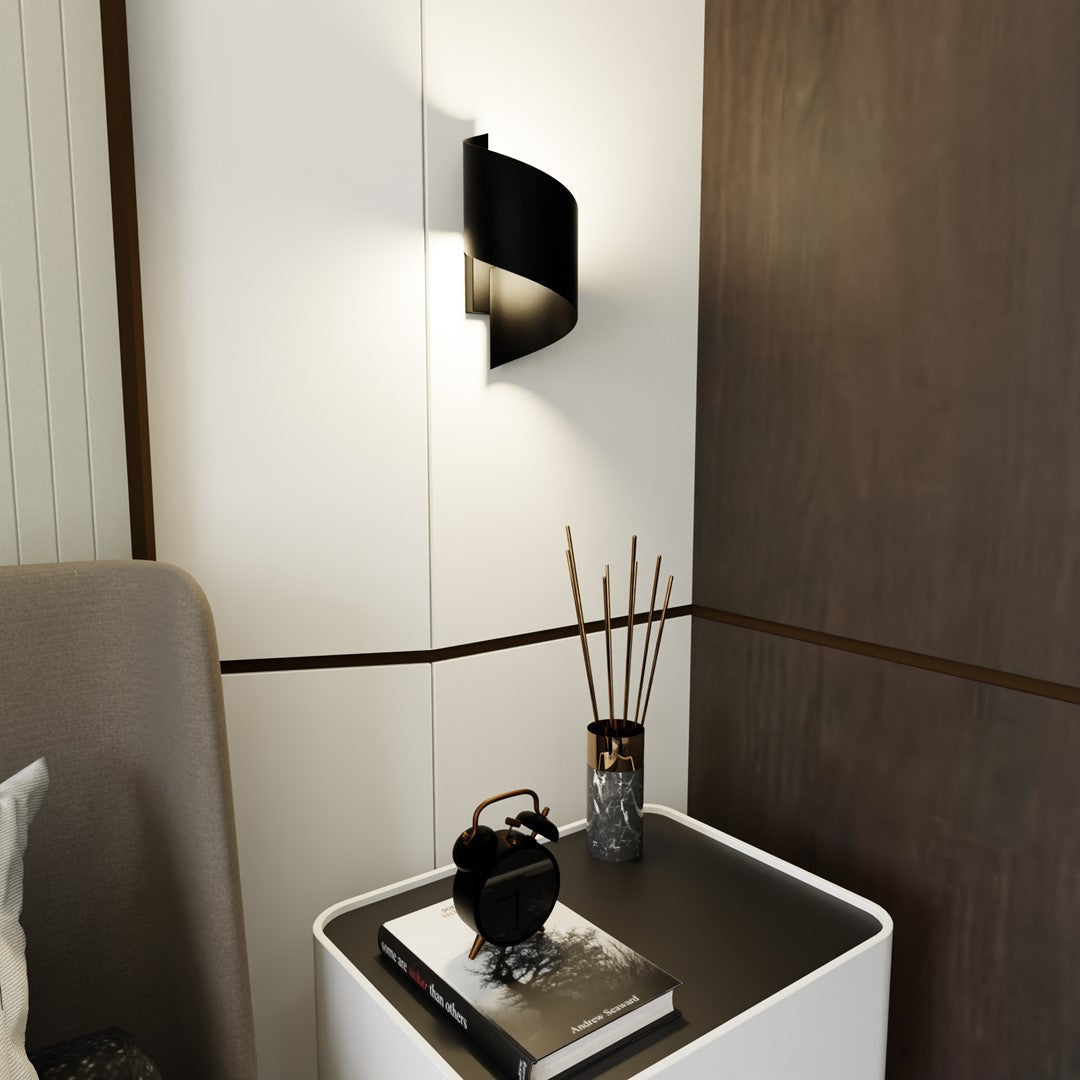 Spiner Wall Light Black