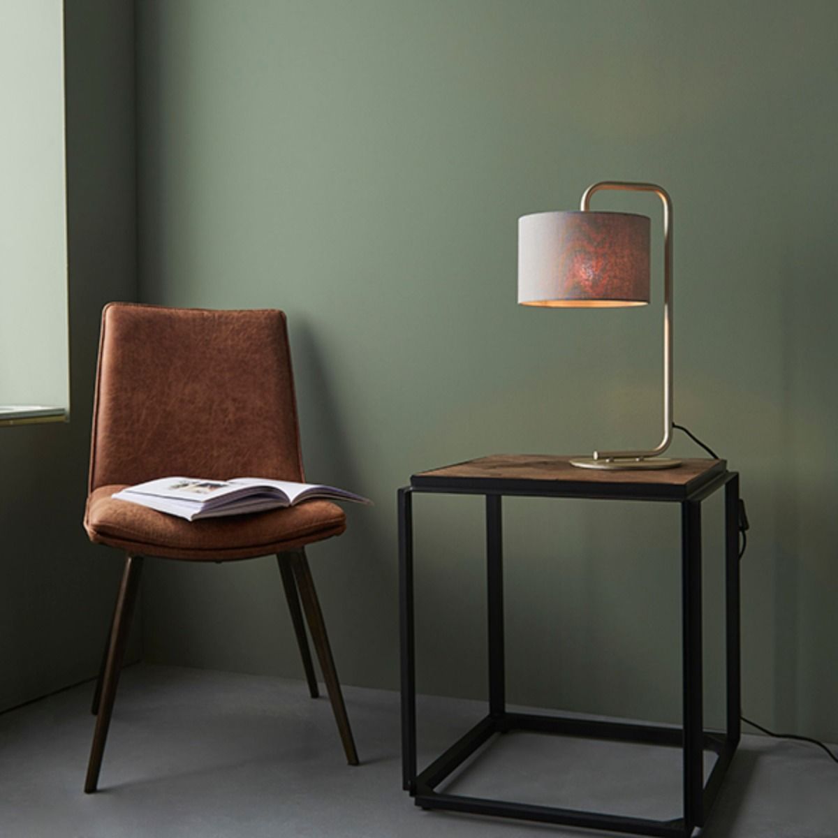 Nahia Champagne Table Lamp