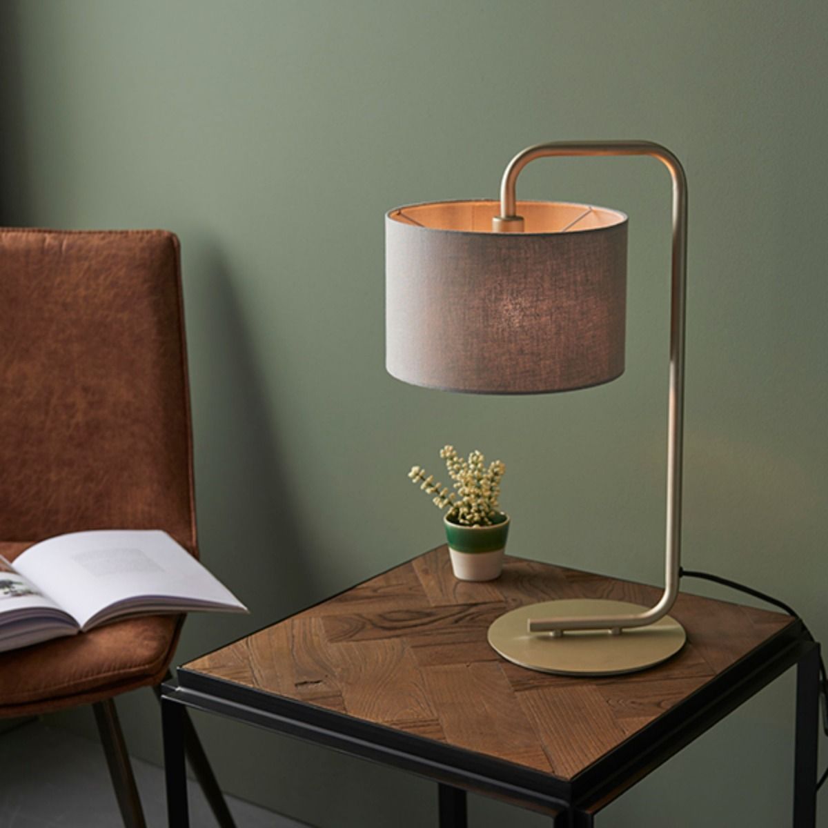 Nahia Champagne Table Lamp