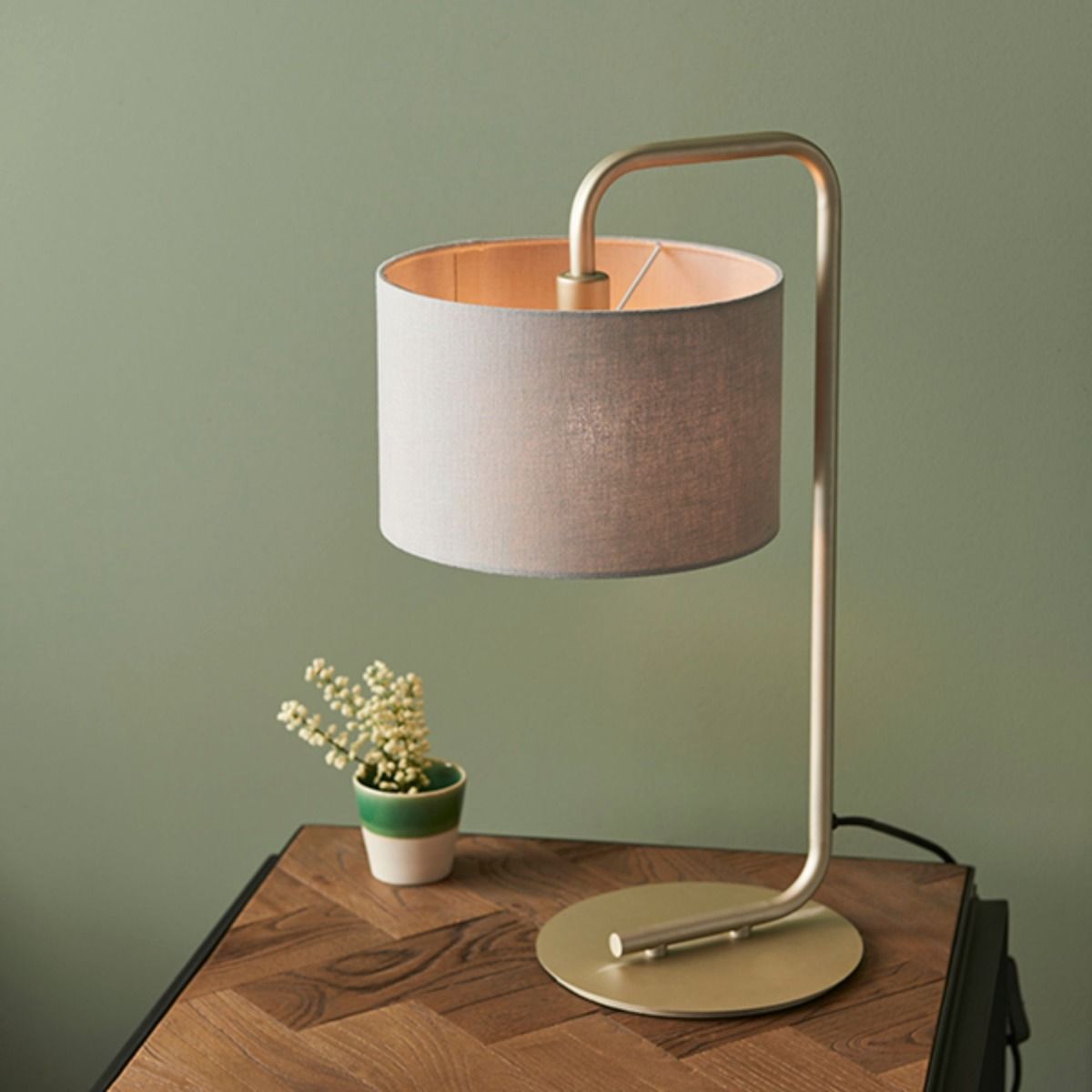Nahia Champagne Table Lamp