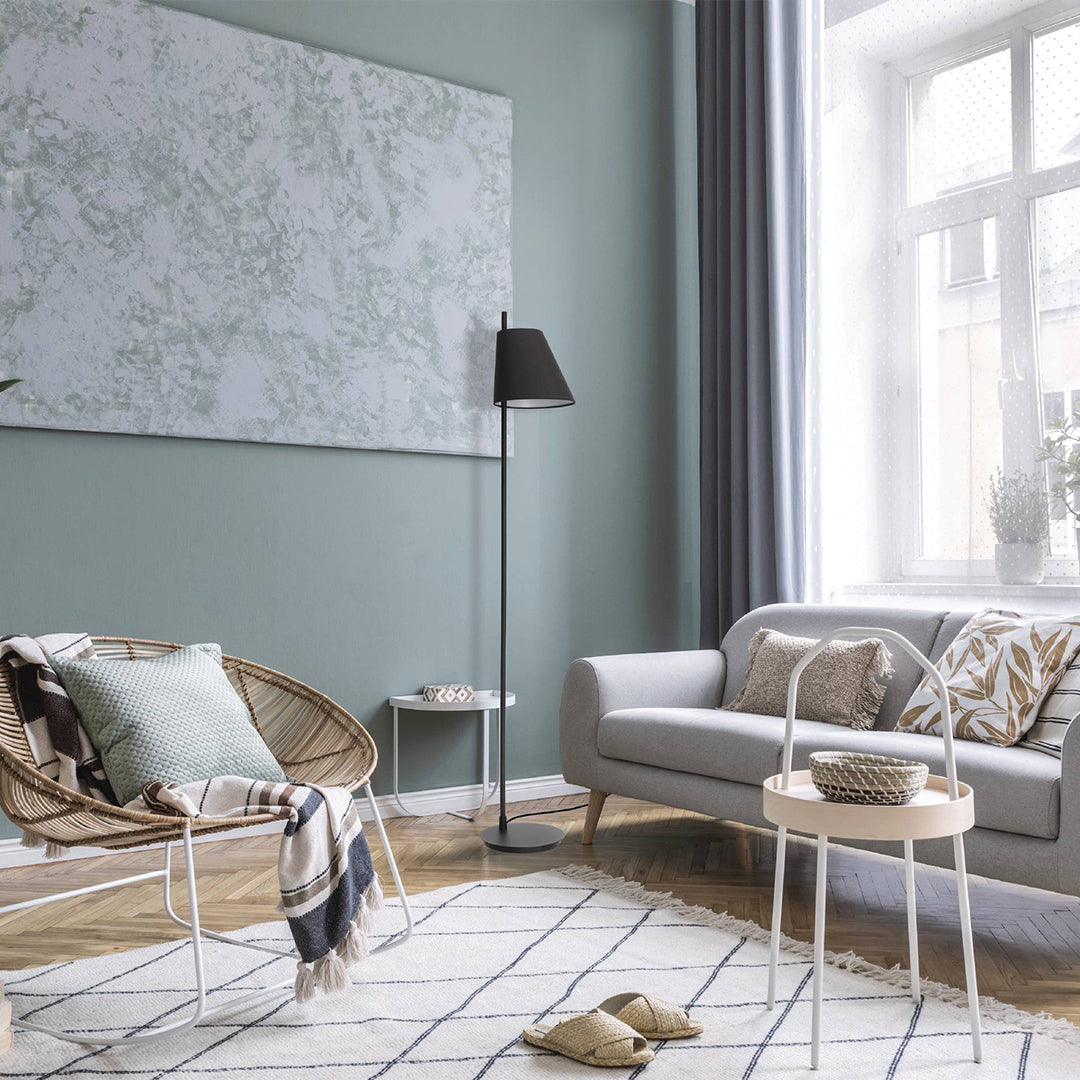 Estaziona Black Floor Lamp
