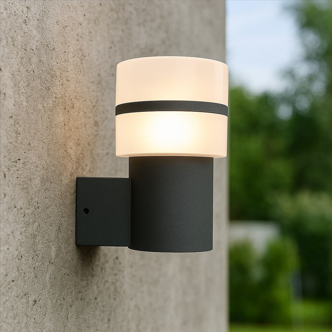 Mia Garden Wall Lamp IP44