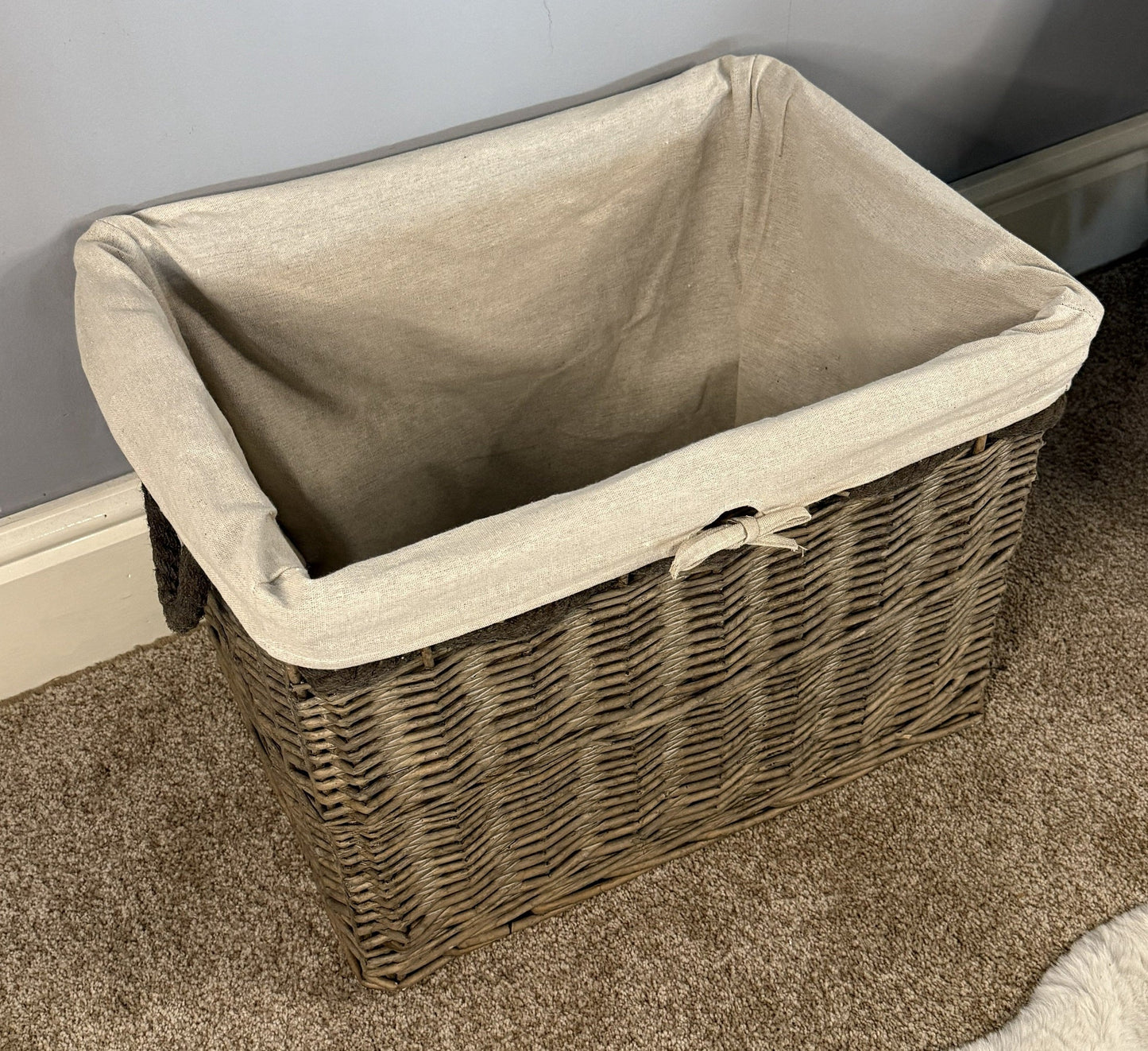 Wovenhill Wicker Grey Wash Storage Basket with Lining