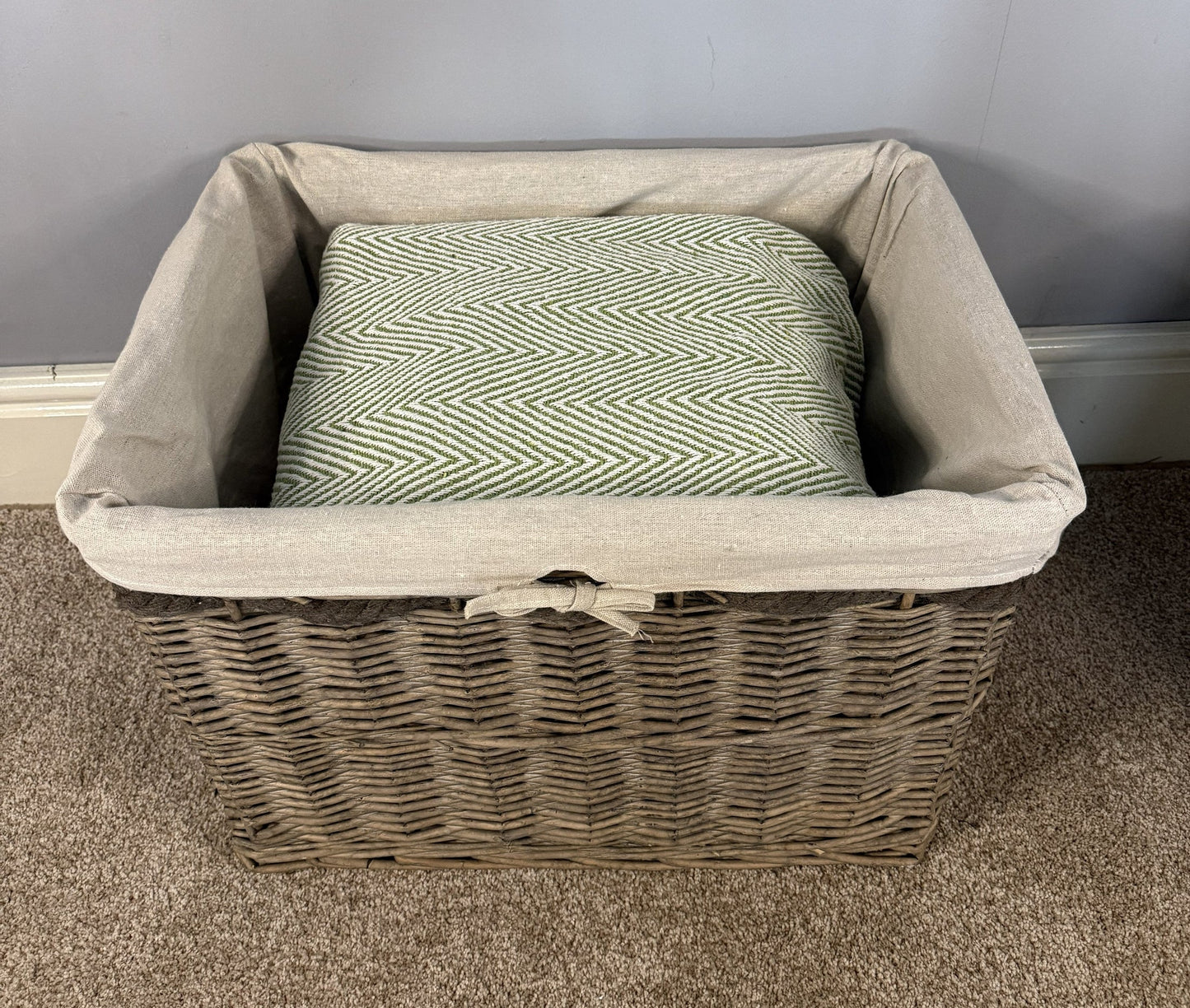 Wovenhill Wicker Grey Wash Storage Basket with Lining