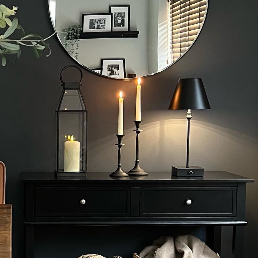 Lustre Black LED Rechargeable Table Lamp